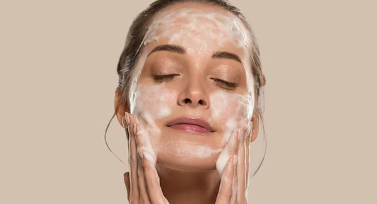 Foaming Face Wash Benefits for Acne-Prone Skin
